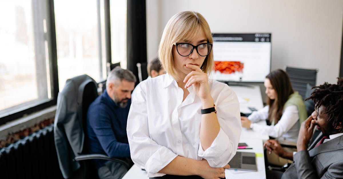découvrez l'importance de l'identité d'entreprise pour construire une marque forte. apprenez comment une identité cohérente, incluant le logo, les couleurs et la communication, peut renforcer la reconnaissance et fidéliser vos clients.